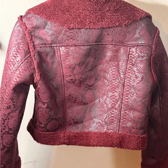 Forever 21 Faux Shearling Snakeskin Moto Jacket – Size S - Picture 2 of 3